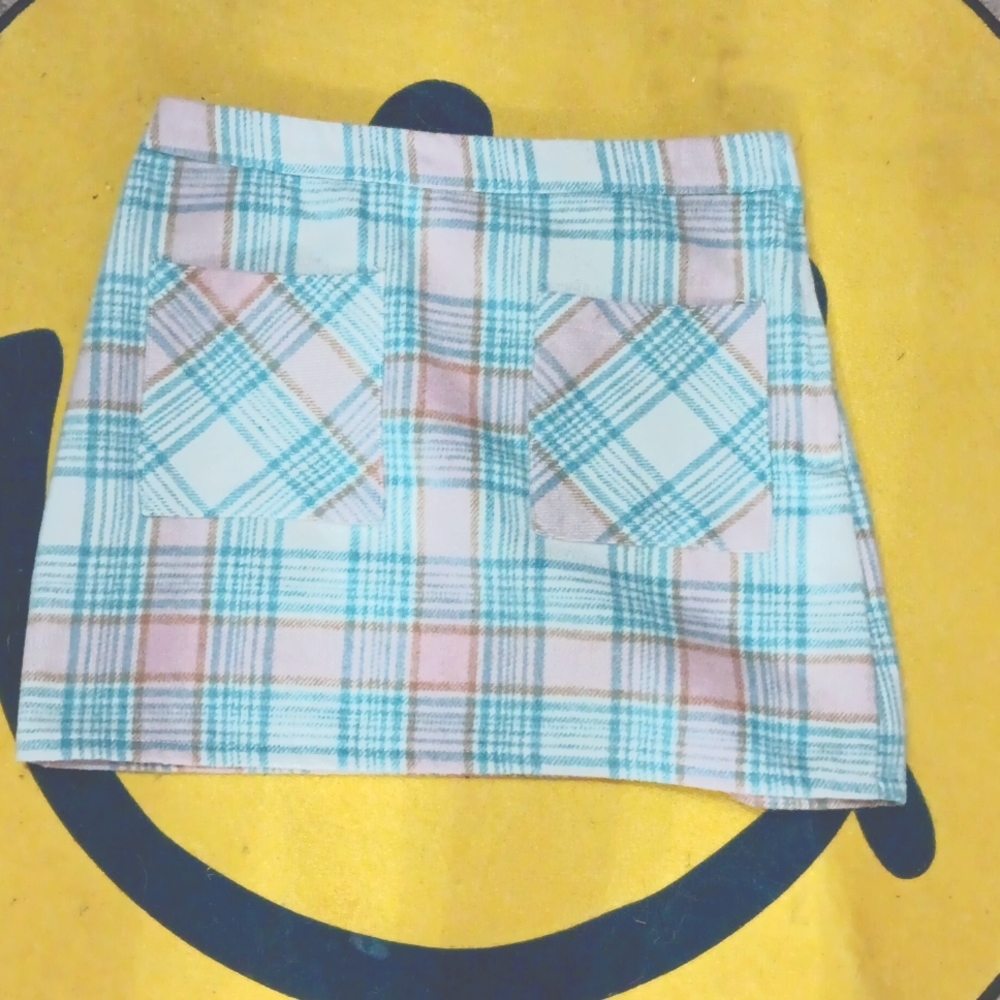 Plaid mini skirt